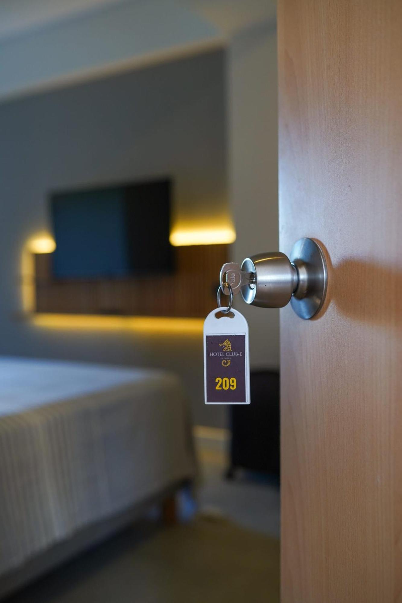 Hotel Club-E フェティエ エクステリア 写真