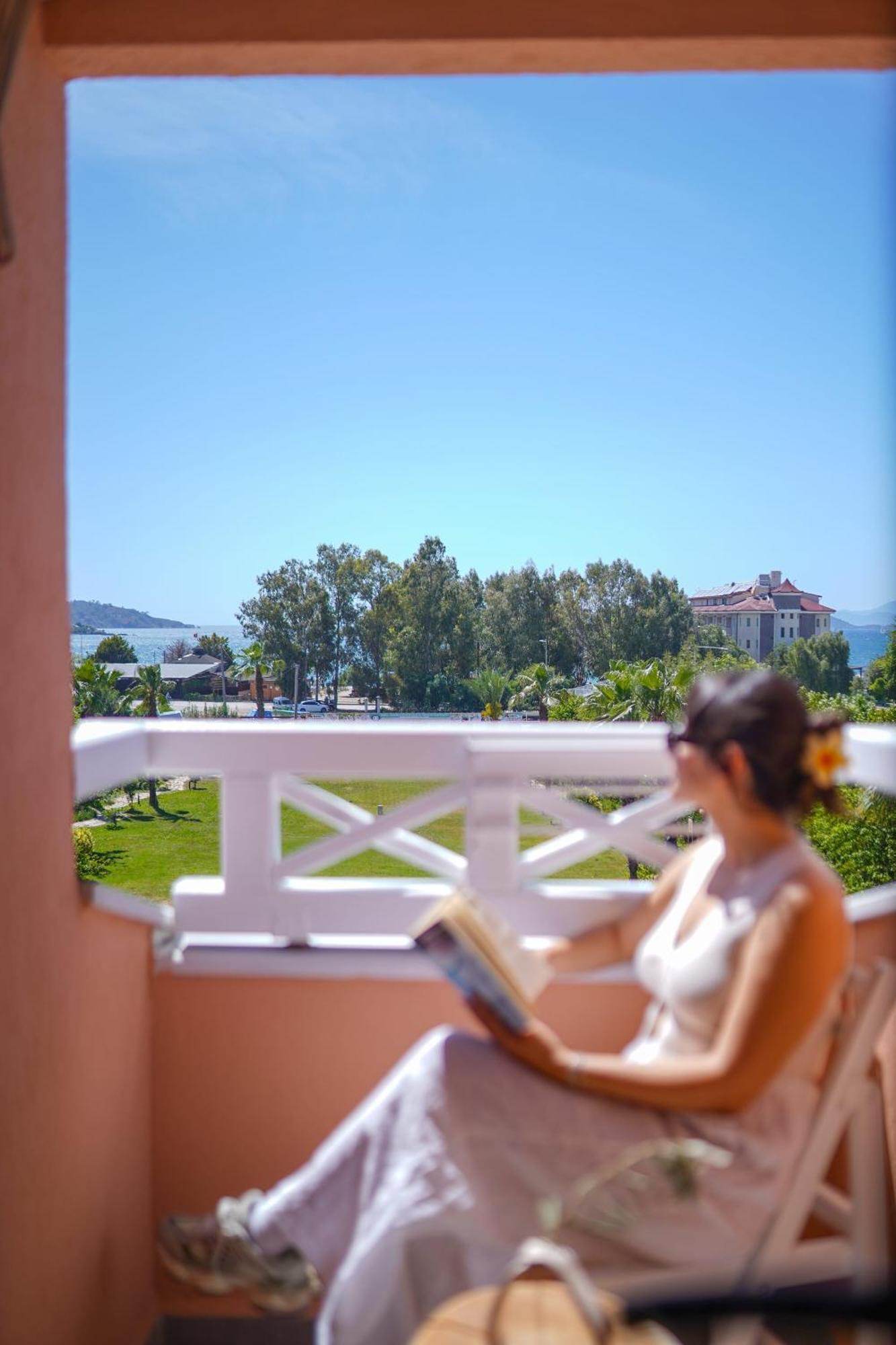 Hotel Club-E フェティエ エクステリア 写真